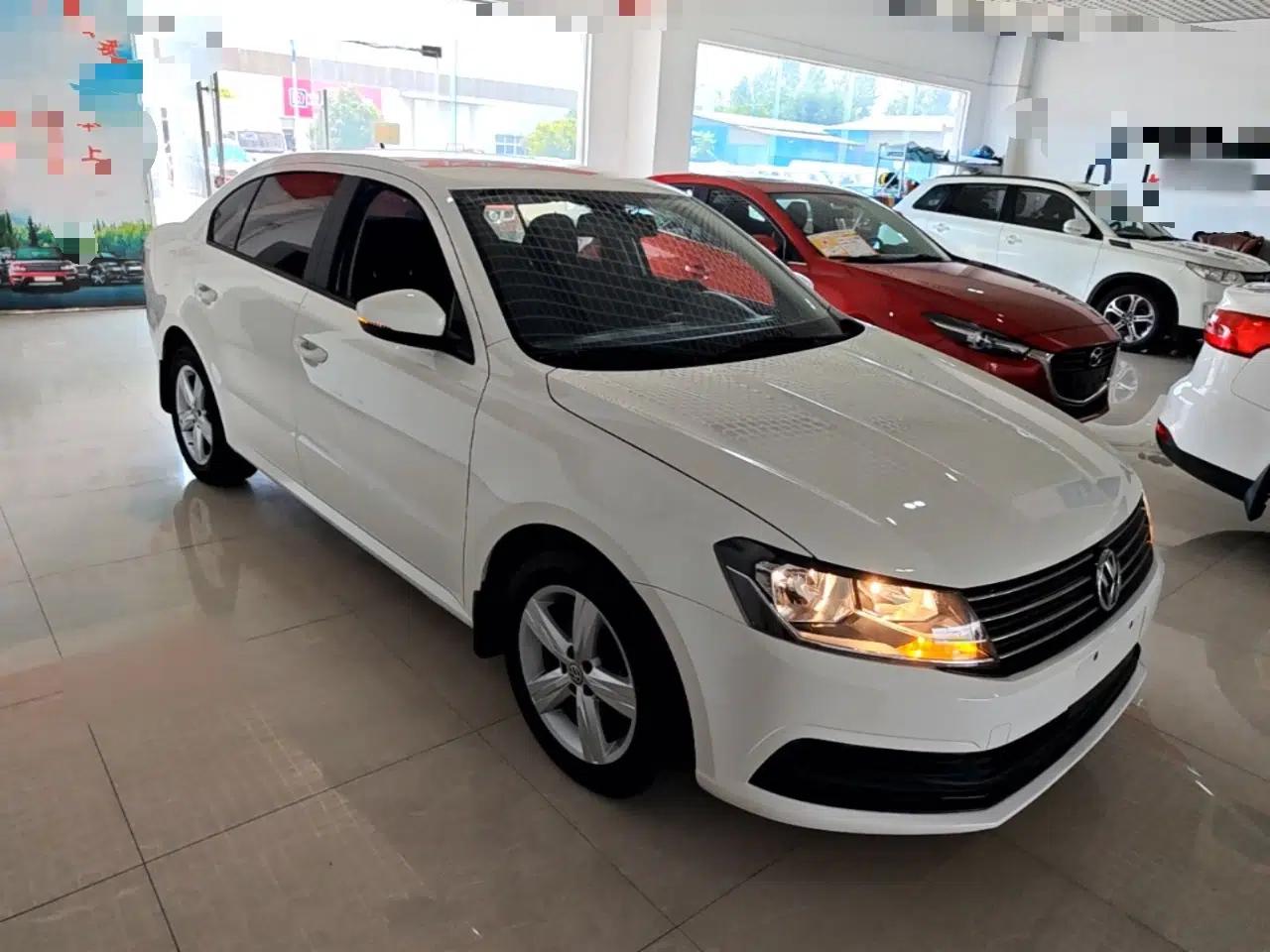 Volkswagen Lavida 2017 1.6L Automatic Fashion Edition — миниатюра 3