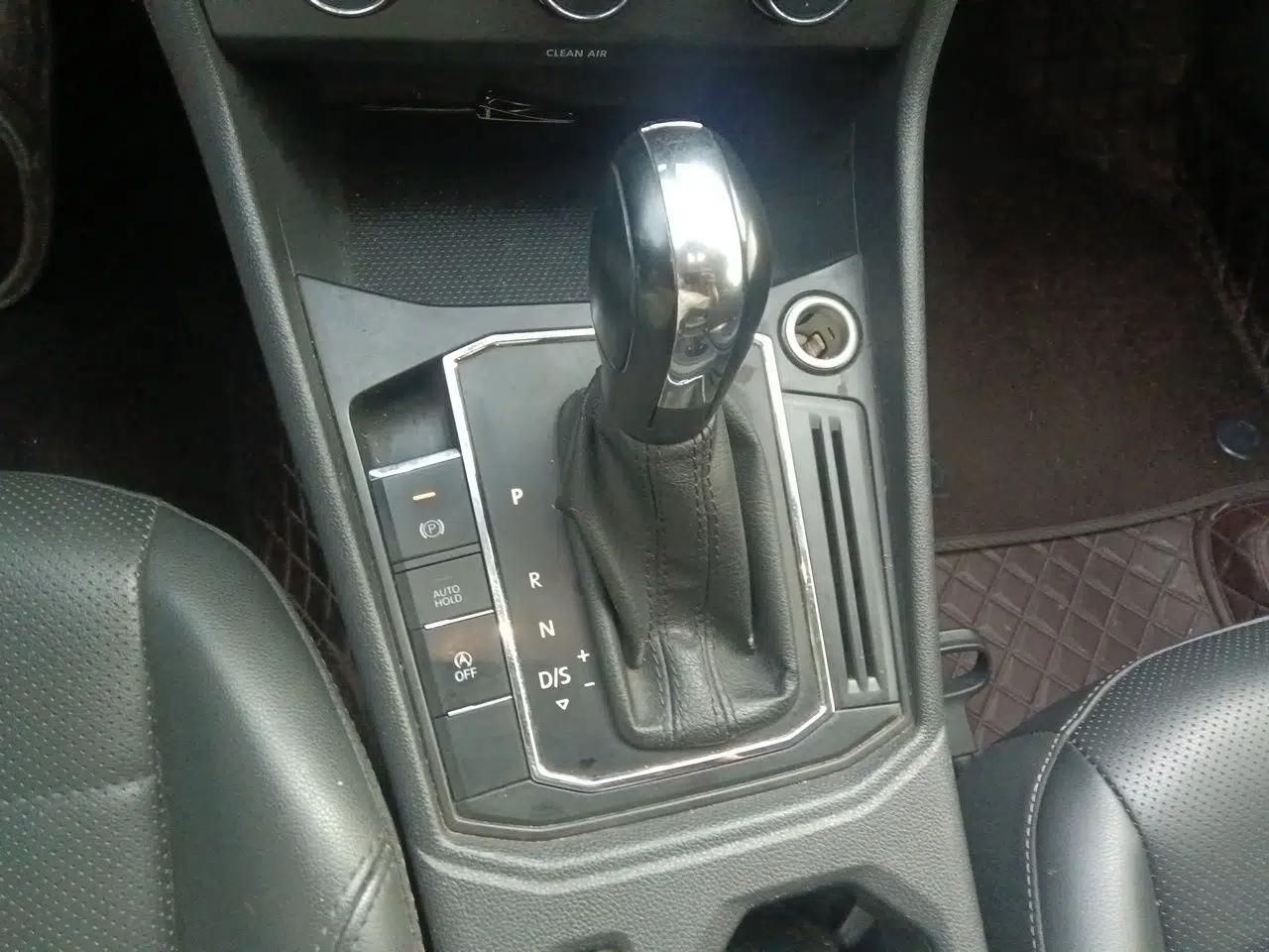 Volkswagen Lavida 2019 1.5L Automatic Comfort Edition China VI Standard — миниатюра 14