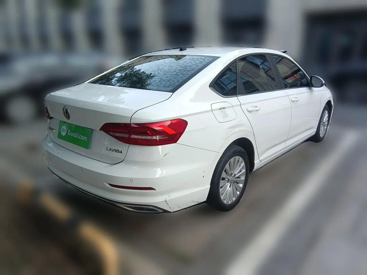 Volkswagen Lavida 2019 1.5L Automatic Comfort Edition China VI Standard — миниатюра 6