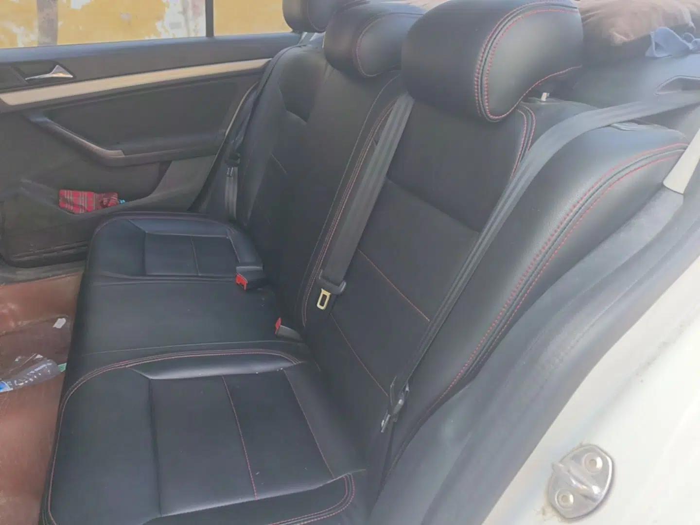 Volkswagen Lavida 2015 1.6L Automatic Fashion Edition — миниатюра 20