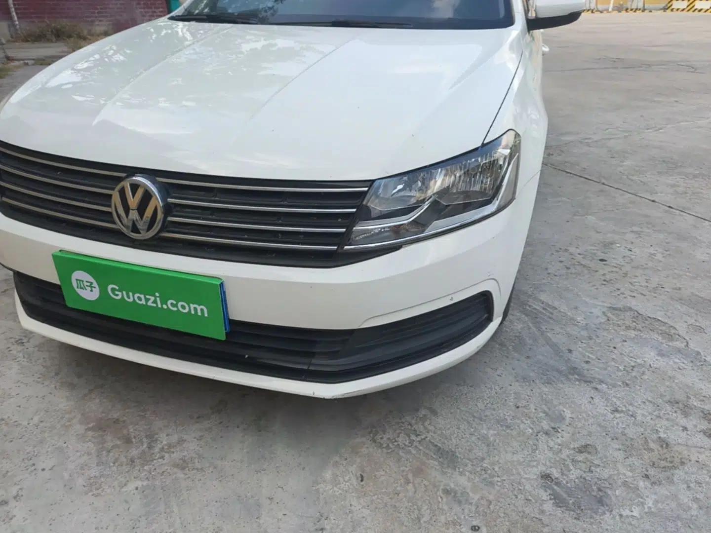Volkswagen Lavida 2015 1.6L Automatic Fashion Edition — миниатюра 8
