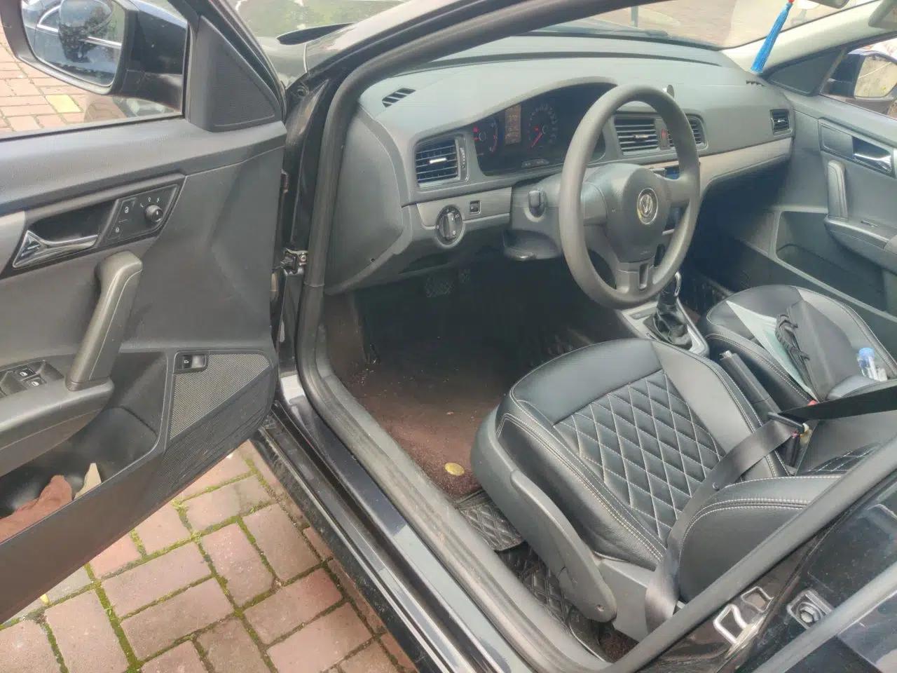 Volkswagen Lavida 2013 Revised Classic 1.6L Automatic Fashion Edition — миниатюра 16