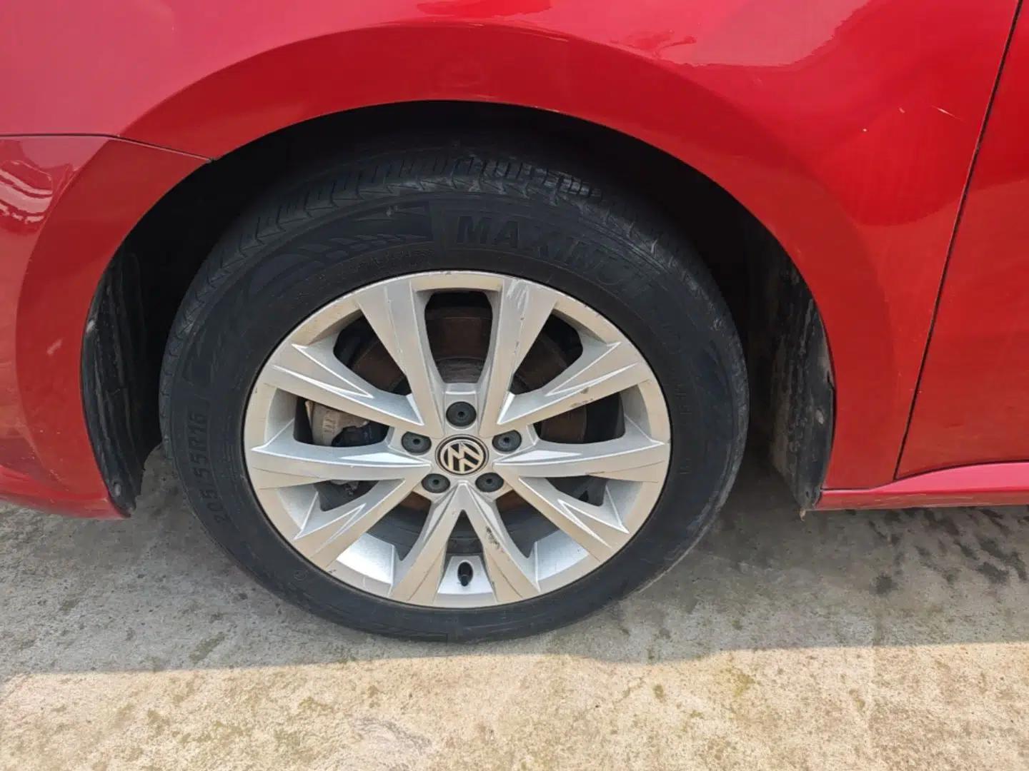 Volkswagen Lavida 2015 1.6L Automatic Comfort Edition — миниатюра 10