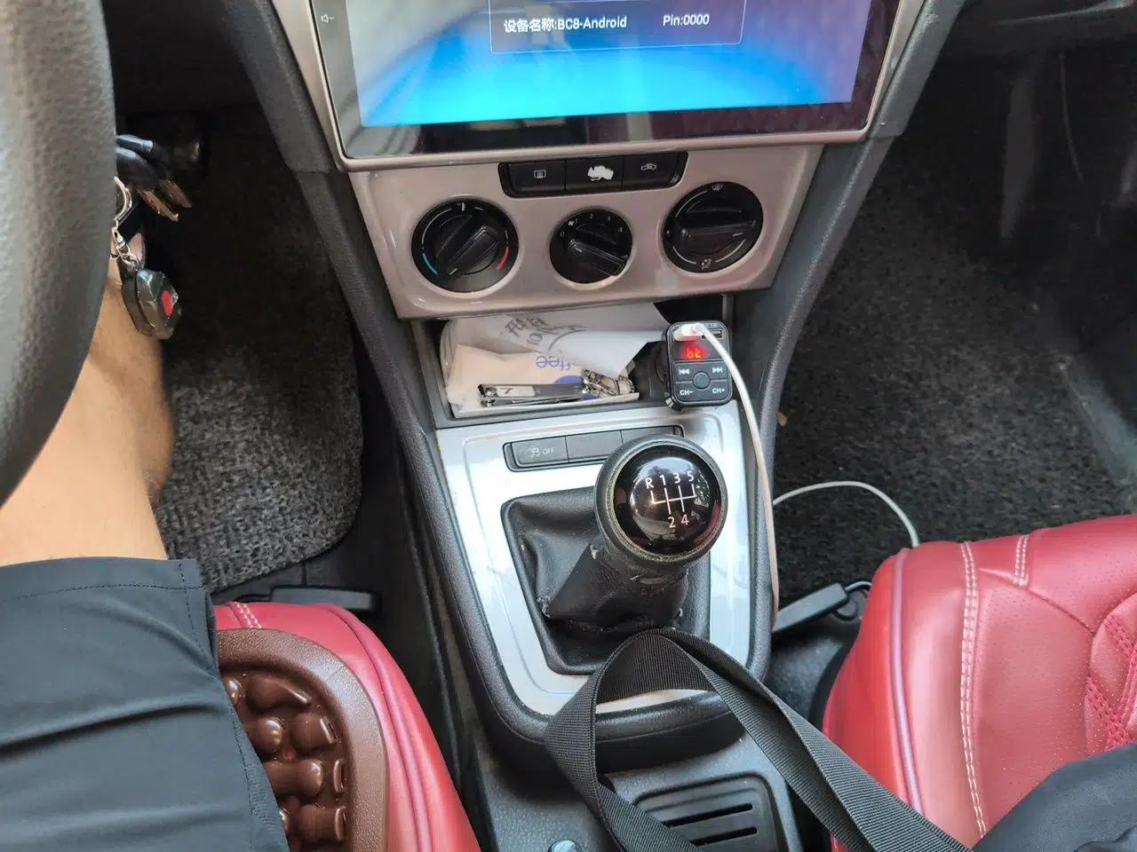 Volkswagen Lavida 2017 1.6L Manual Fashion Edition — миниатюра 14