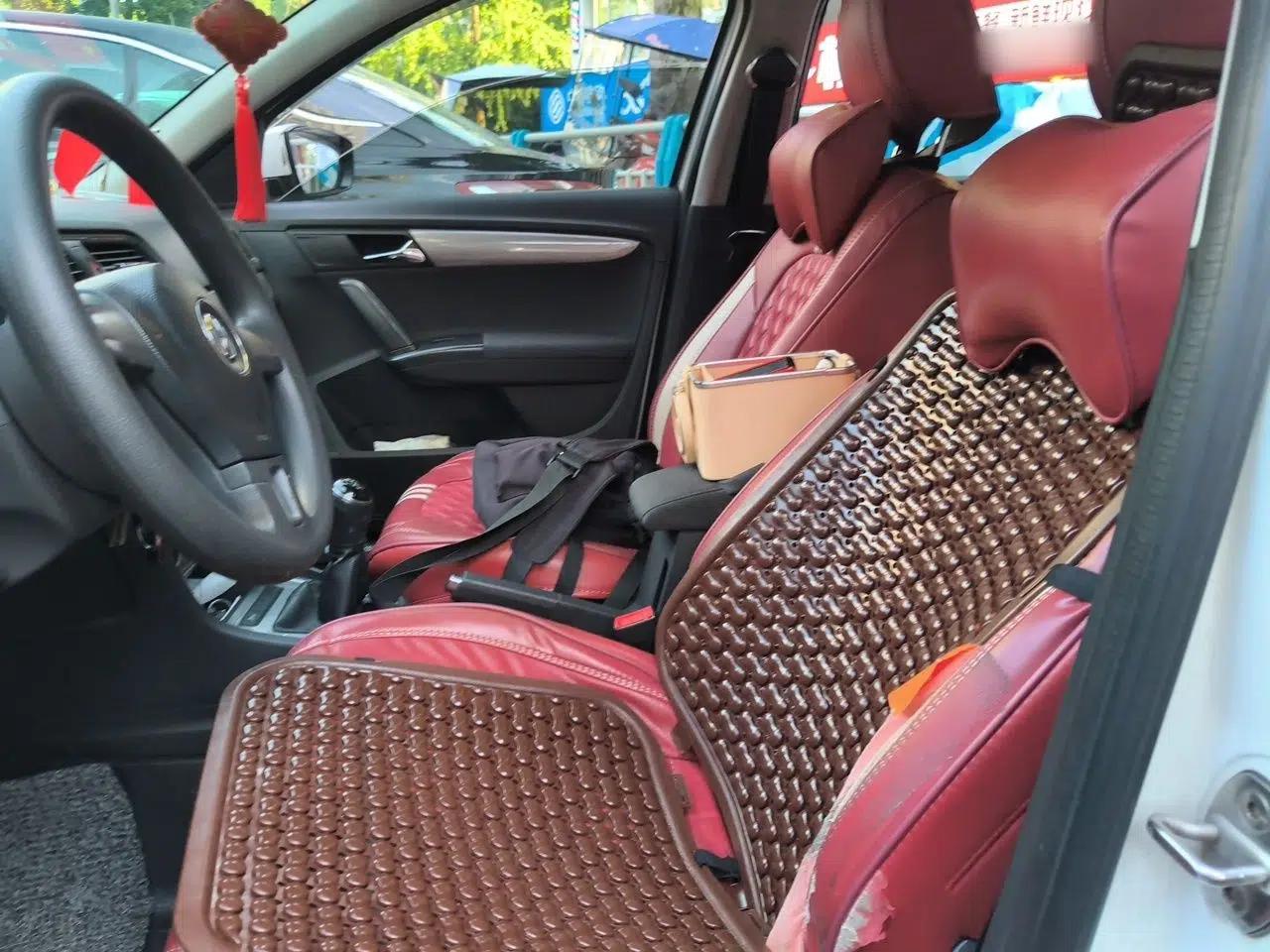 Volkswagen Lavida 2017 1.6L Manual Fashion Edition — миниатюра 15