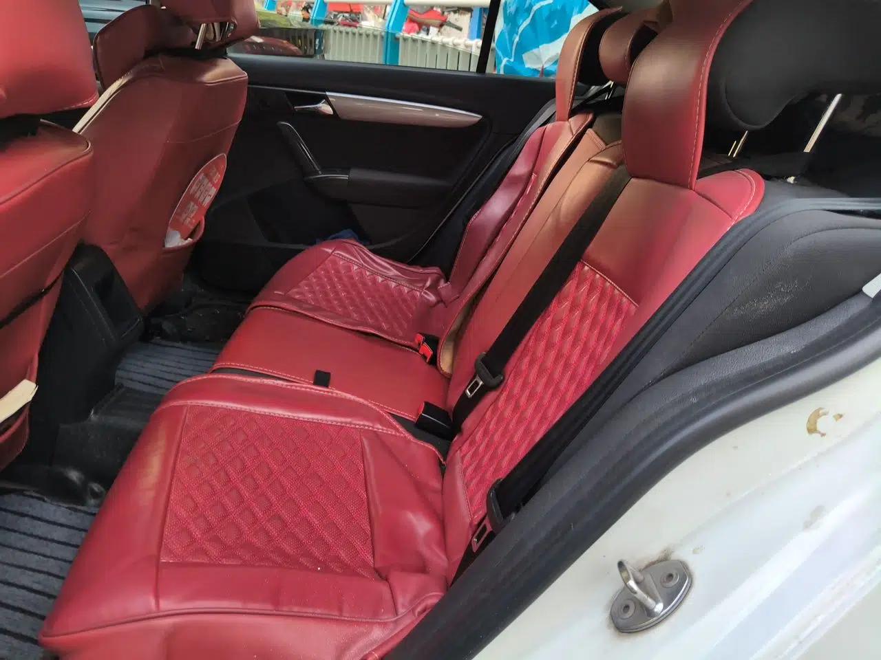 Volkswagen Lavida 2017 1.6L Manual Fashion Edition — миниатюра 17