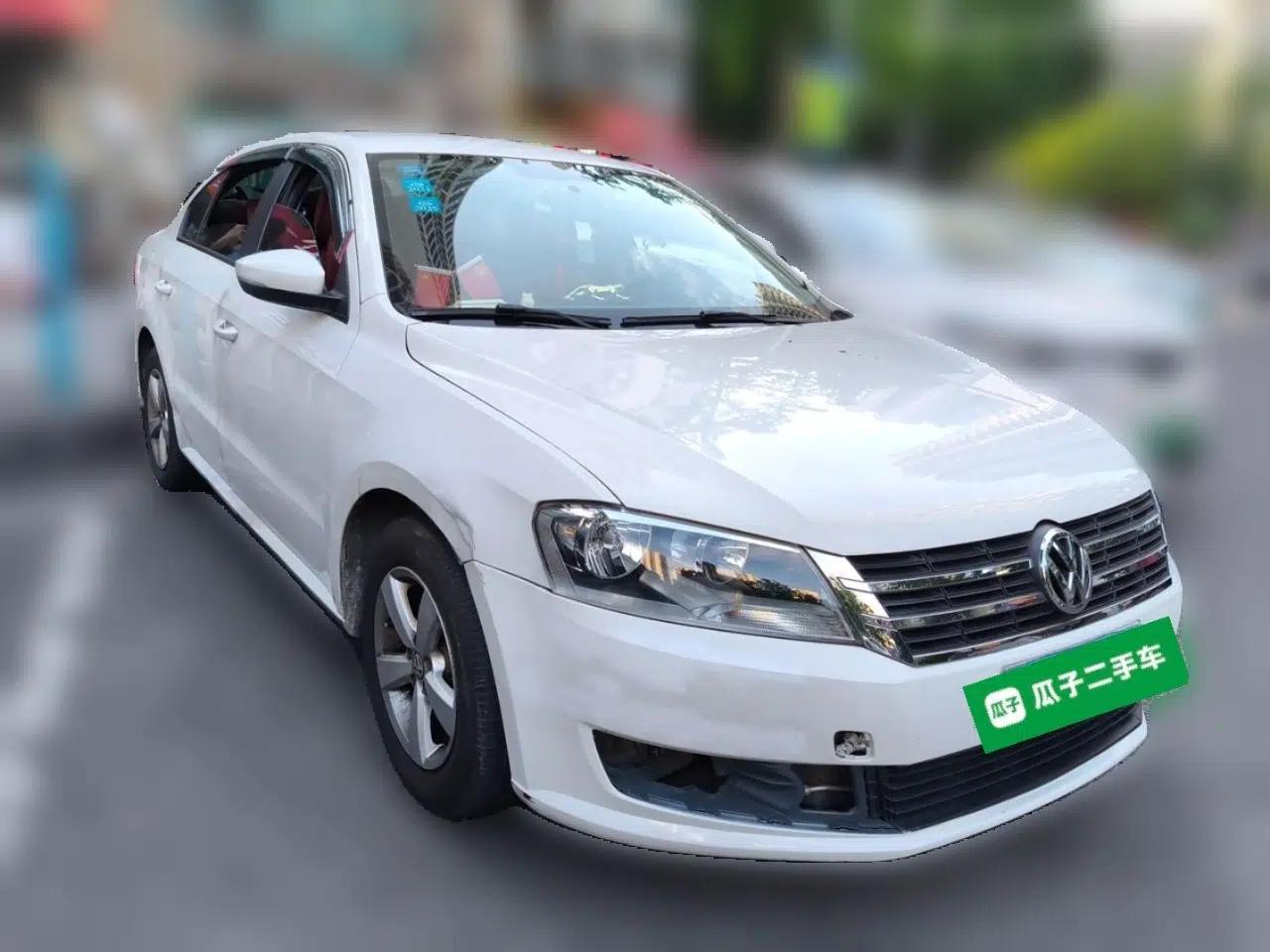 Volkswagen Lavida 2017 1.6L Manual Fashion Edition — миниатюра 3