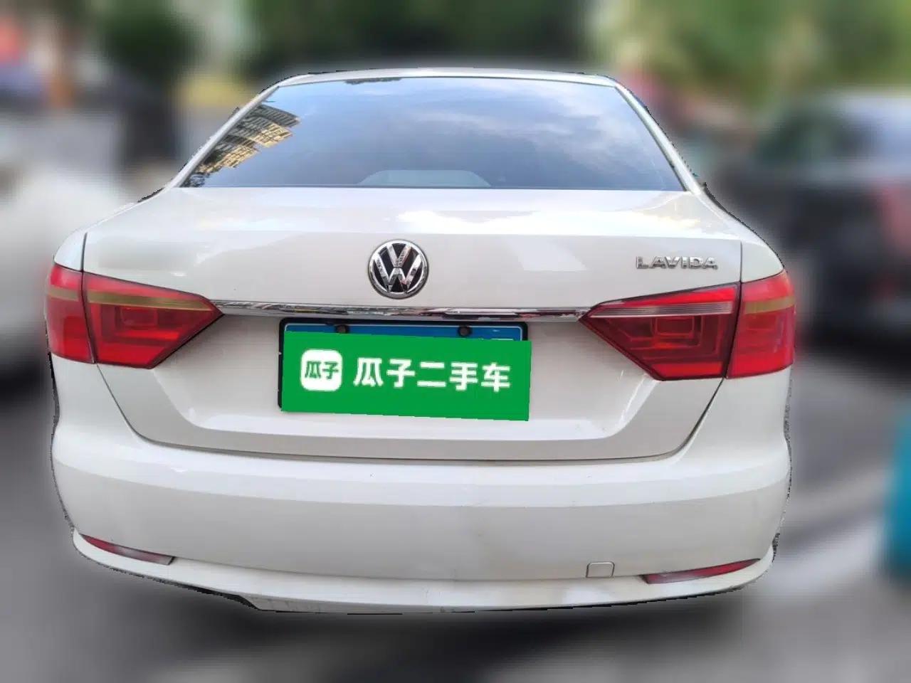Volkswagen Lavida 2017 1.6L Manual Fashion Edition — миниатюра 5
