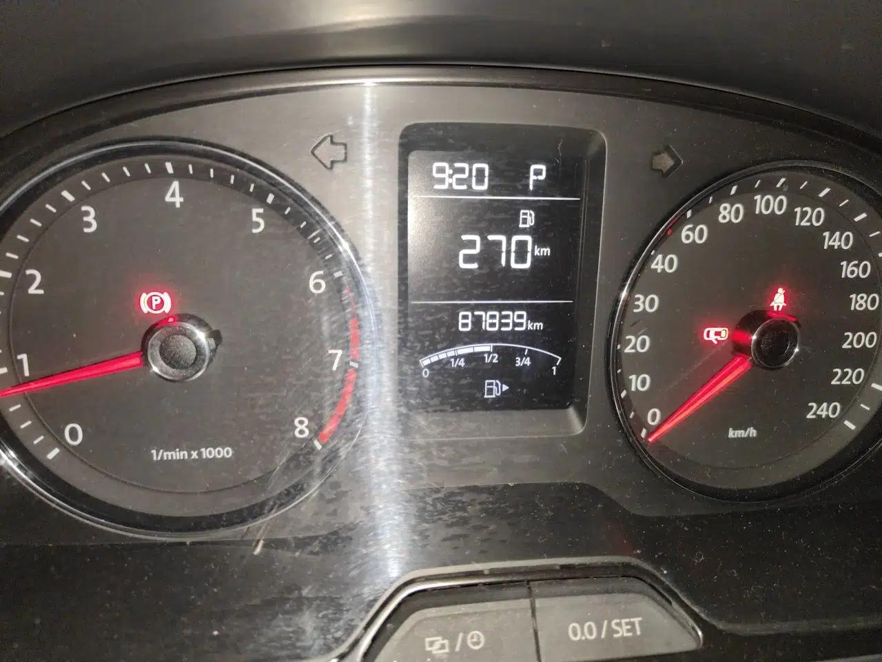 Volkswagen Lavida 2013 Restyled Classic 1.6L Automatic Comfort Edition — миниатюра 12