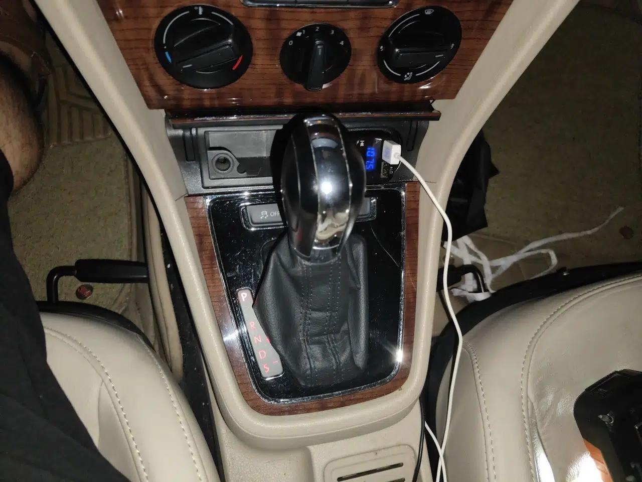 Volkswagen Lavida 2013 Restyled Classic 1.6L Automatic Comfort Edition — миниатюра 14