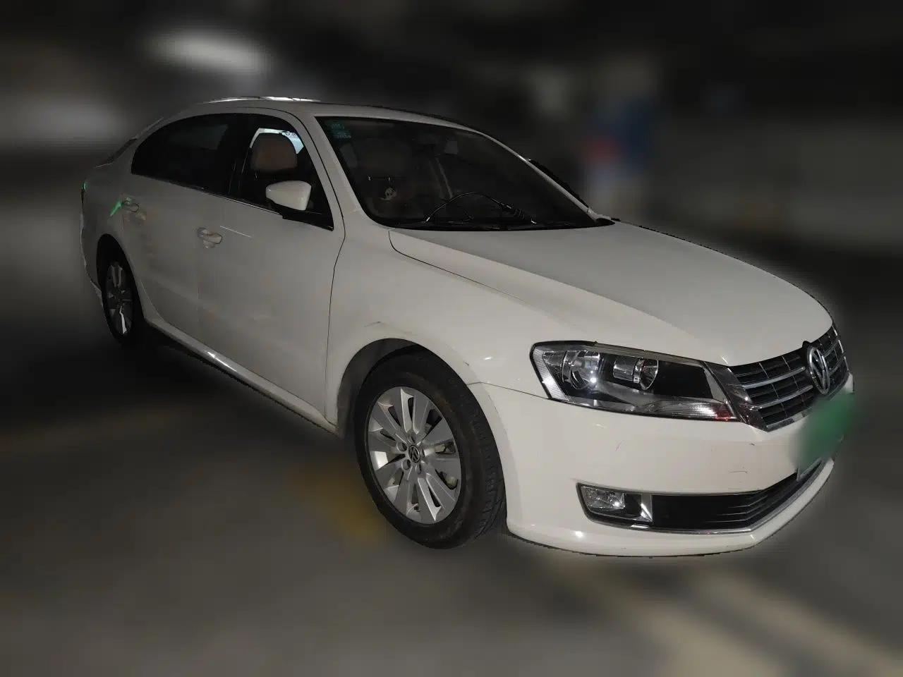 Volkswagen Lavida 2013 Restyled Classic 1.6L Automatic Comfort Edition — миниатюра 3