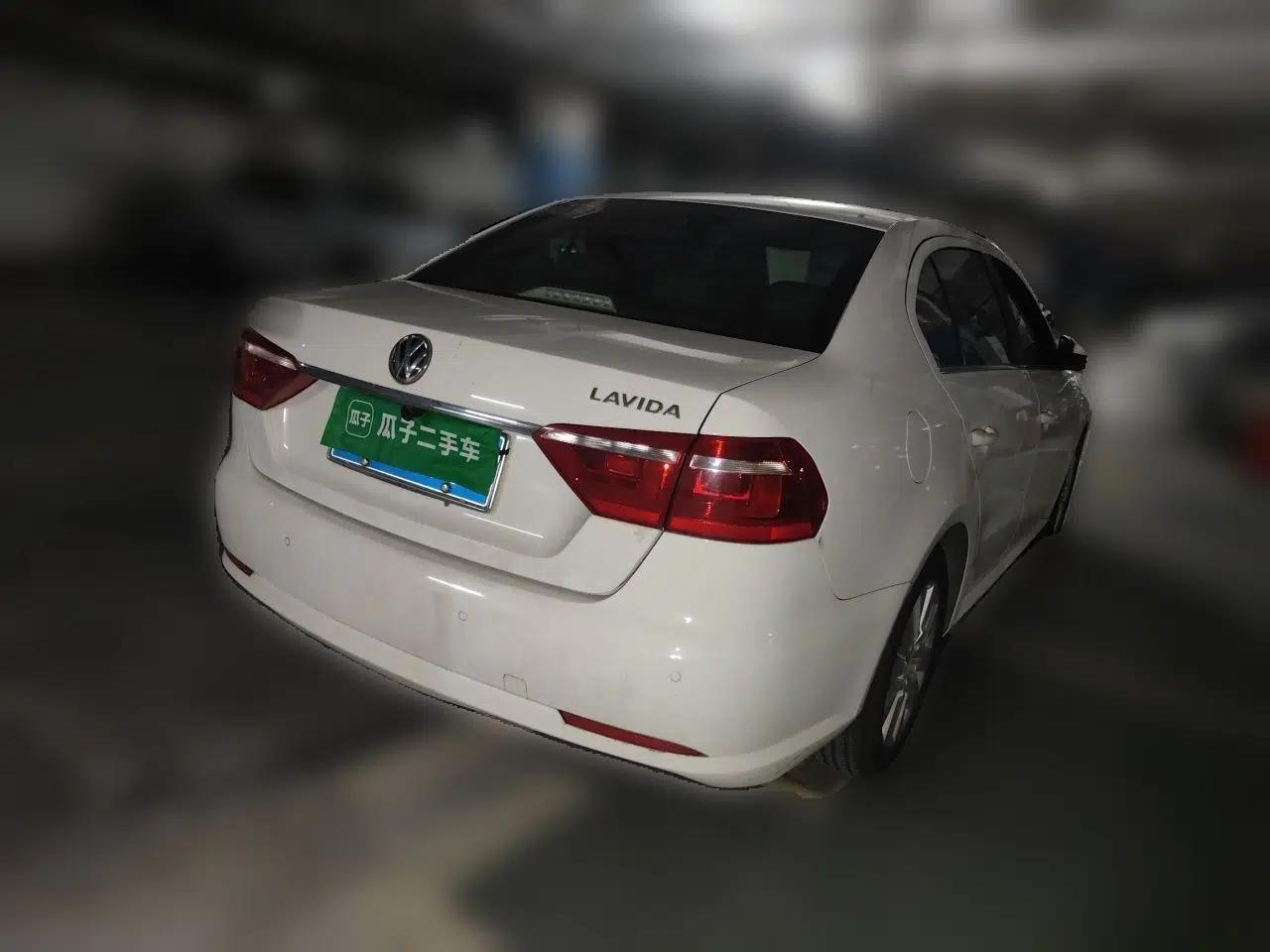 Volkswagen Lavida 2013 Restyled Classic 1.6L Automatic Comfort Edition — миниатюра 6