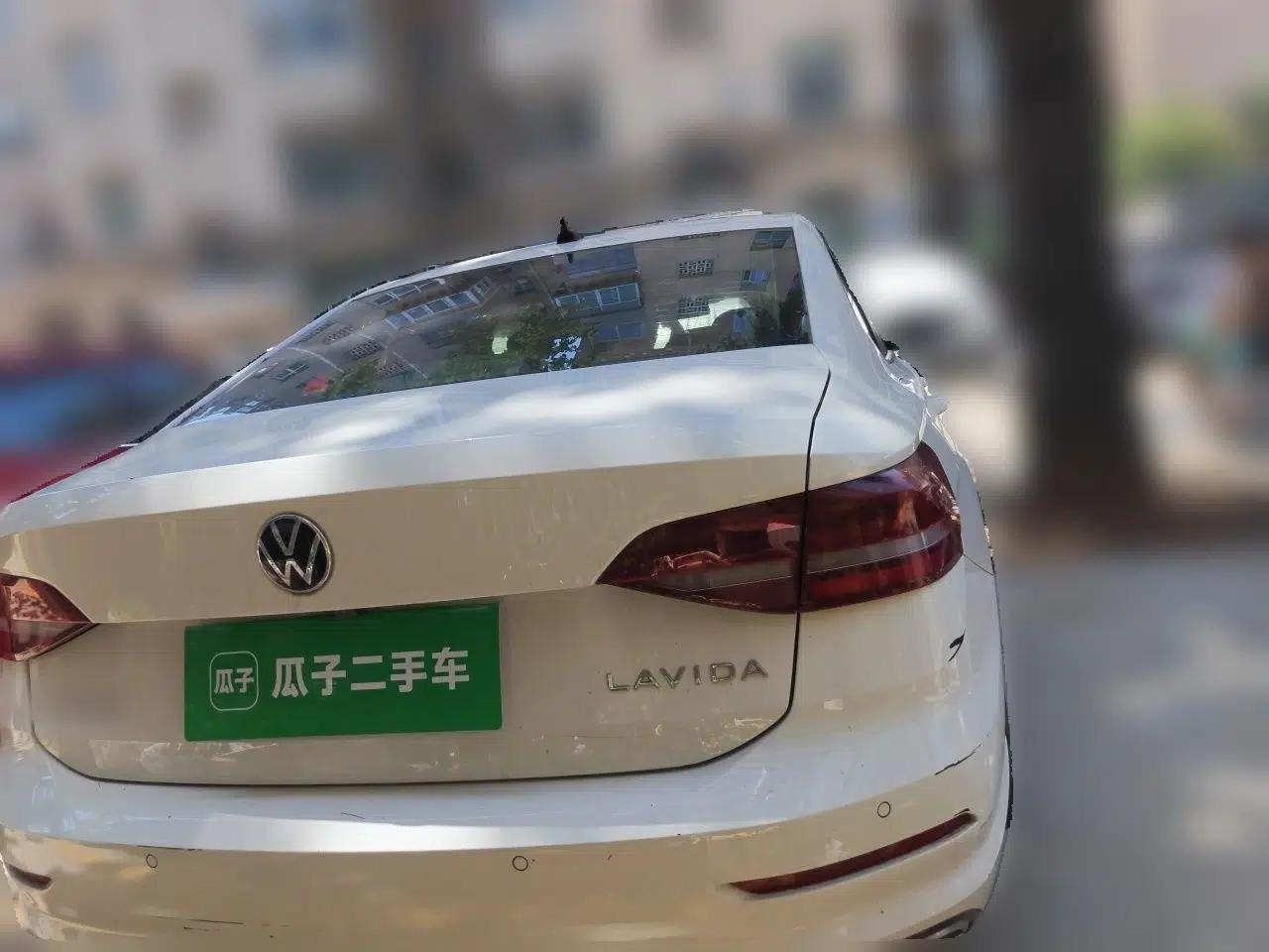 Volkswagen Lavida 2022 1.5L Automatic Comfort Edition — миниатюра 5