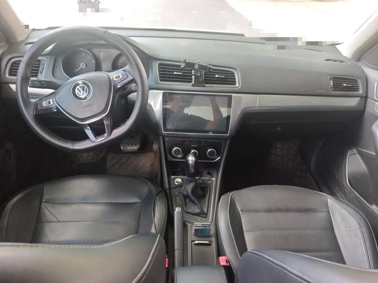 Volkswagen Lavida 2017 1.6L Automatic Comfort Edition — миниатюра 9