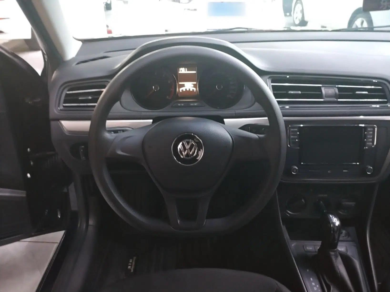 Volkswagen Lavida 2019 Lavida Start 1.5L Automatic Trendy Version China VI Standard — миниатюра 13