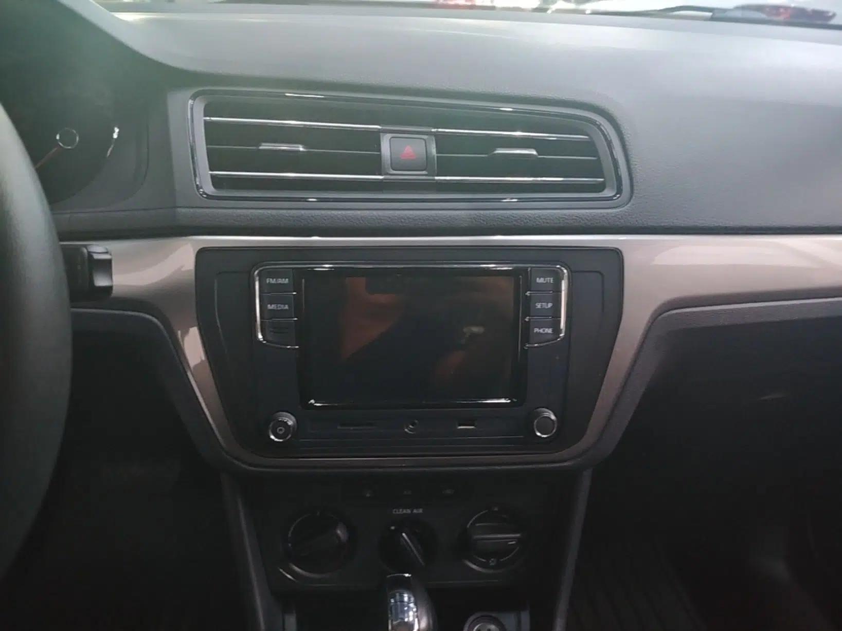 Volkswagen Lavida 2019 Lavida Start 1.5L Automatic Trendy Version China VI Standard — миниатюра 15