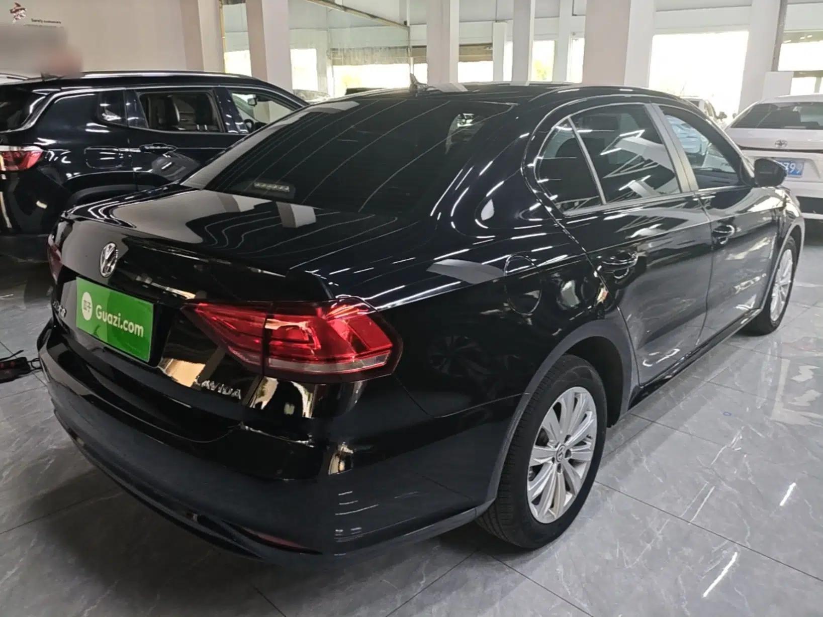 Volkswagen Lavida 2019 Lavida Start 1.5L Automatic Trendy Version China VI Standard — миниатюра 6
