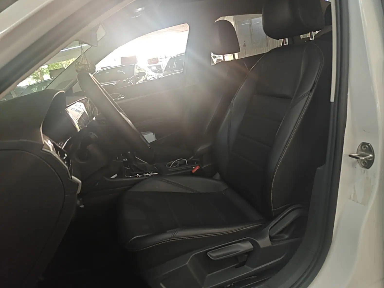 Volkswagen Lavida 2019 1.5L Automatic Comfort Edition China VI Standard — миниатюра 17