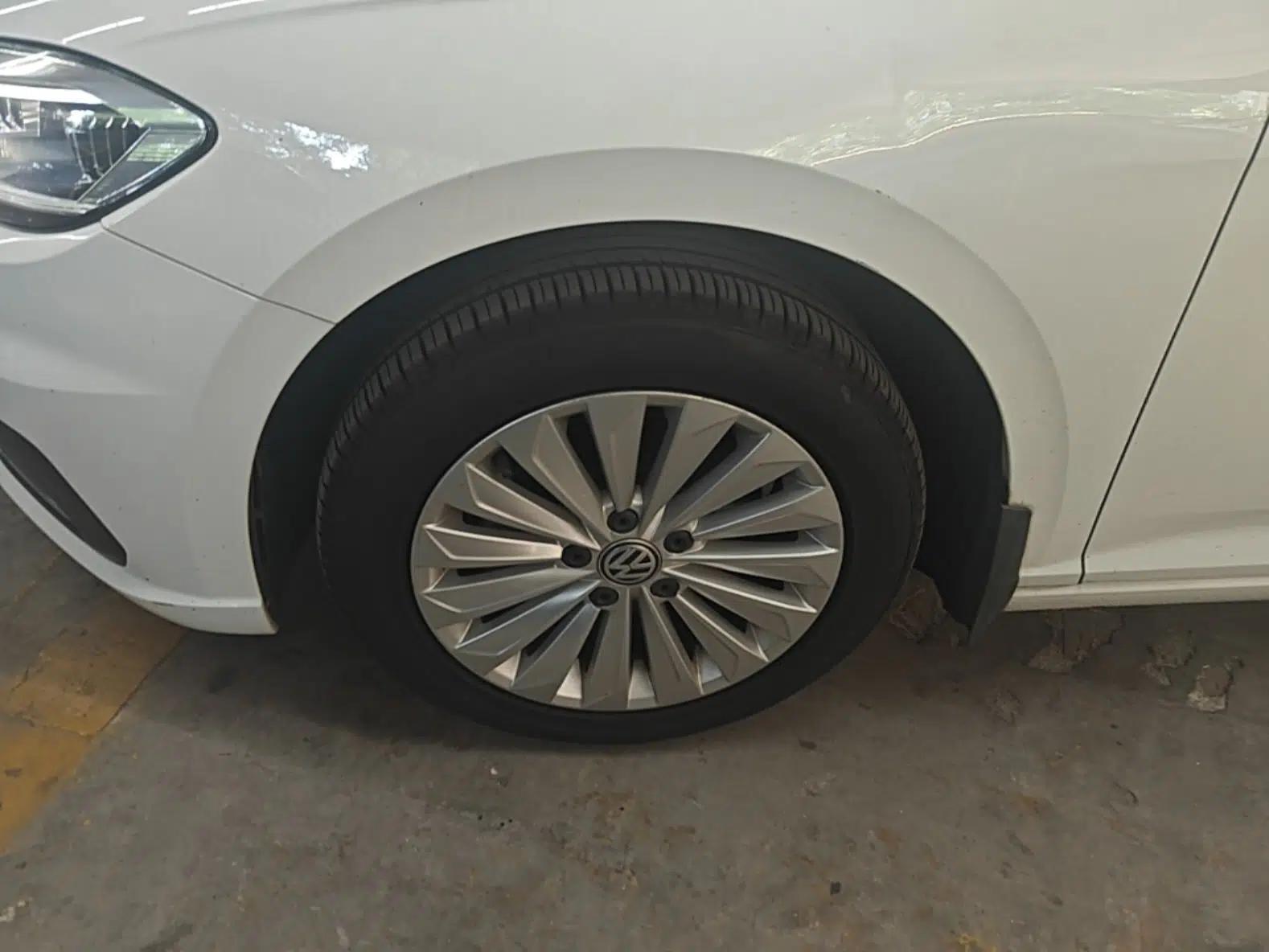 Volkswagen Lavida 2019 1.5L Automatic Comfort Edition China VI Standard — миниатюра 10