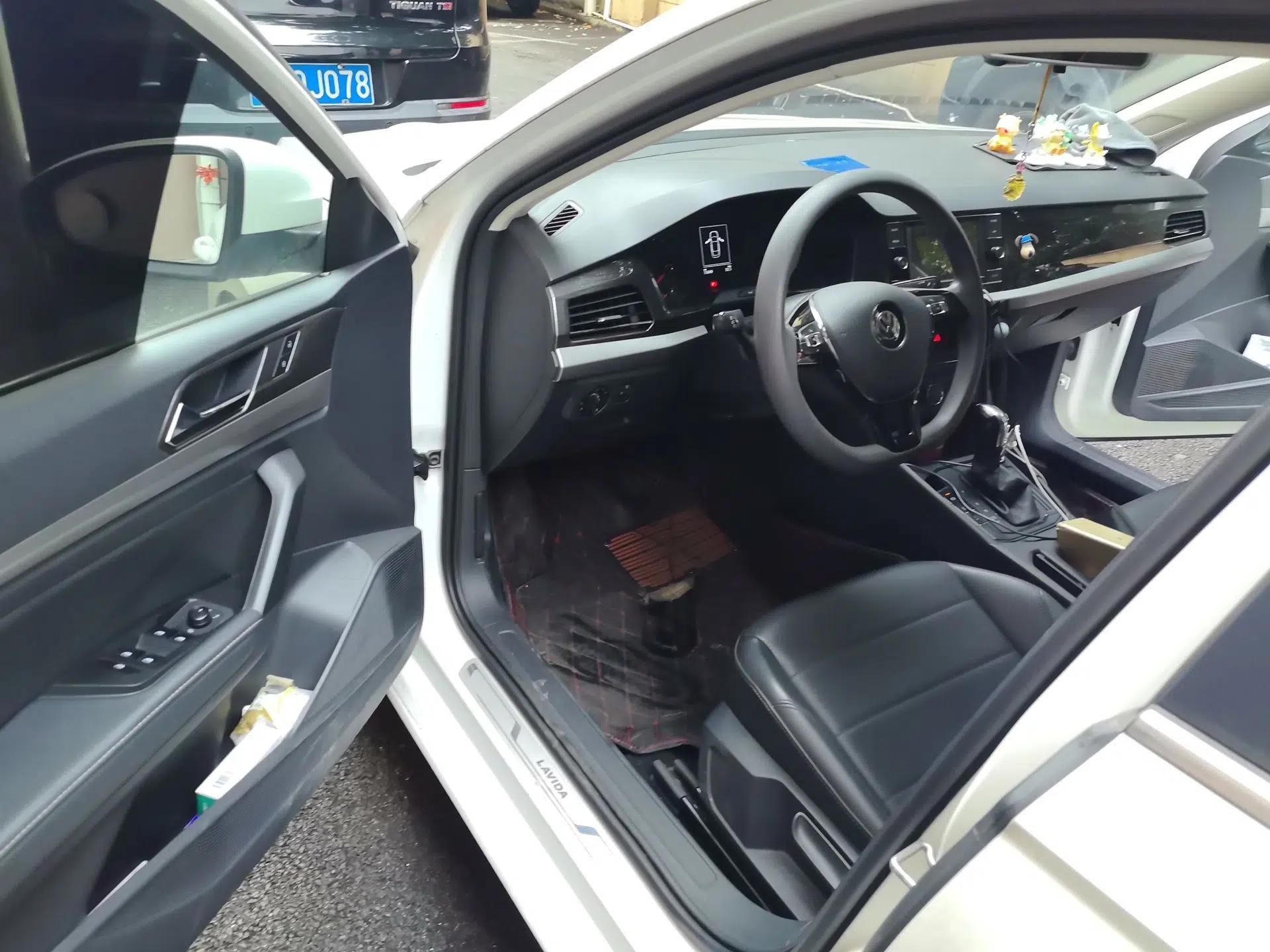 Volkswagen Lavida 2019 1.5L Automatic Comfort Edition China VI Standard — миниатюра 16