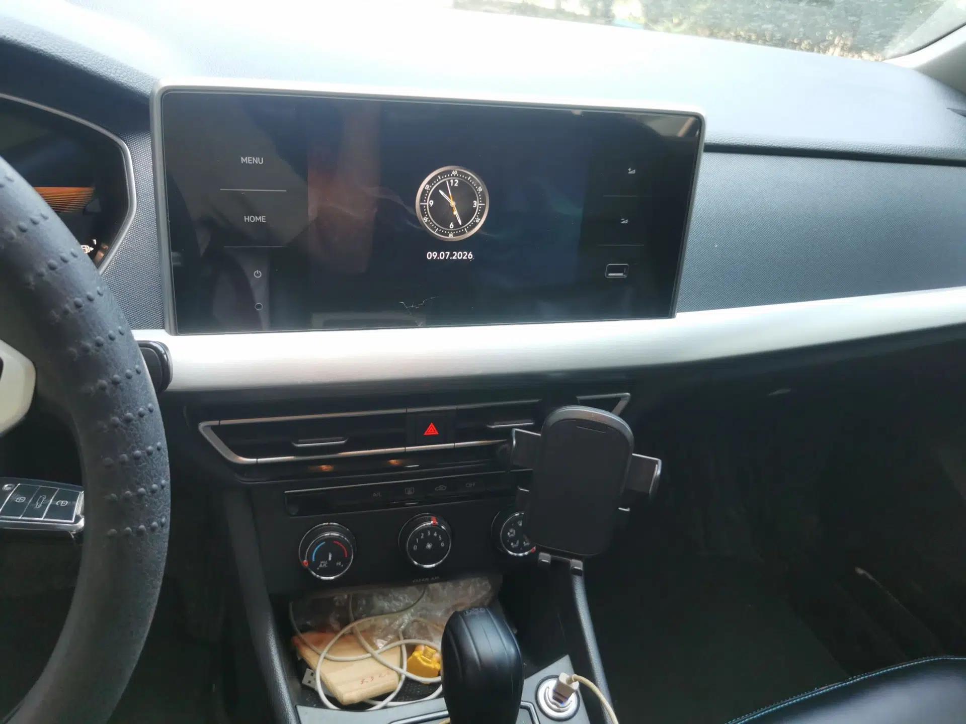 Volkswagen Lavida 2023 Revised 1.5L Automatic DeYi Edition — миниатюра 13