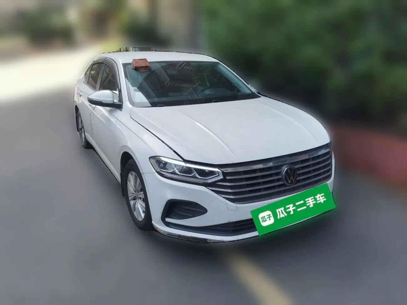 Volkswagen Lavida 2023 Revised 1.5L Automatic DeYi Edition — миниатюра 3