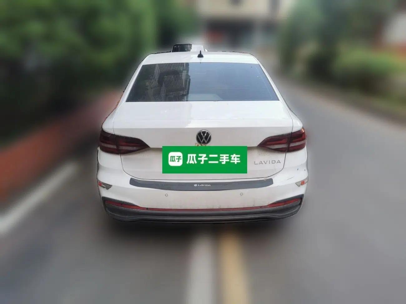 Volkswagen Lavida 2023 Revised 1.5L Automatic DeYi Edition — миниатюра 5