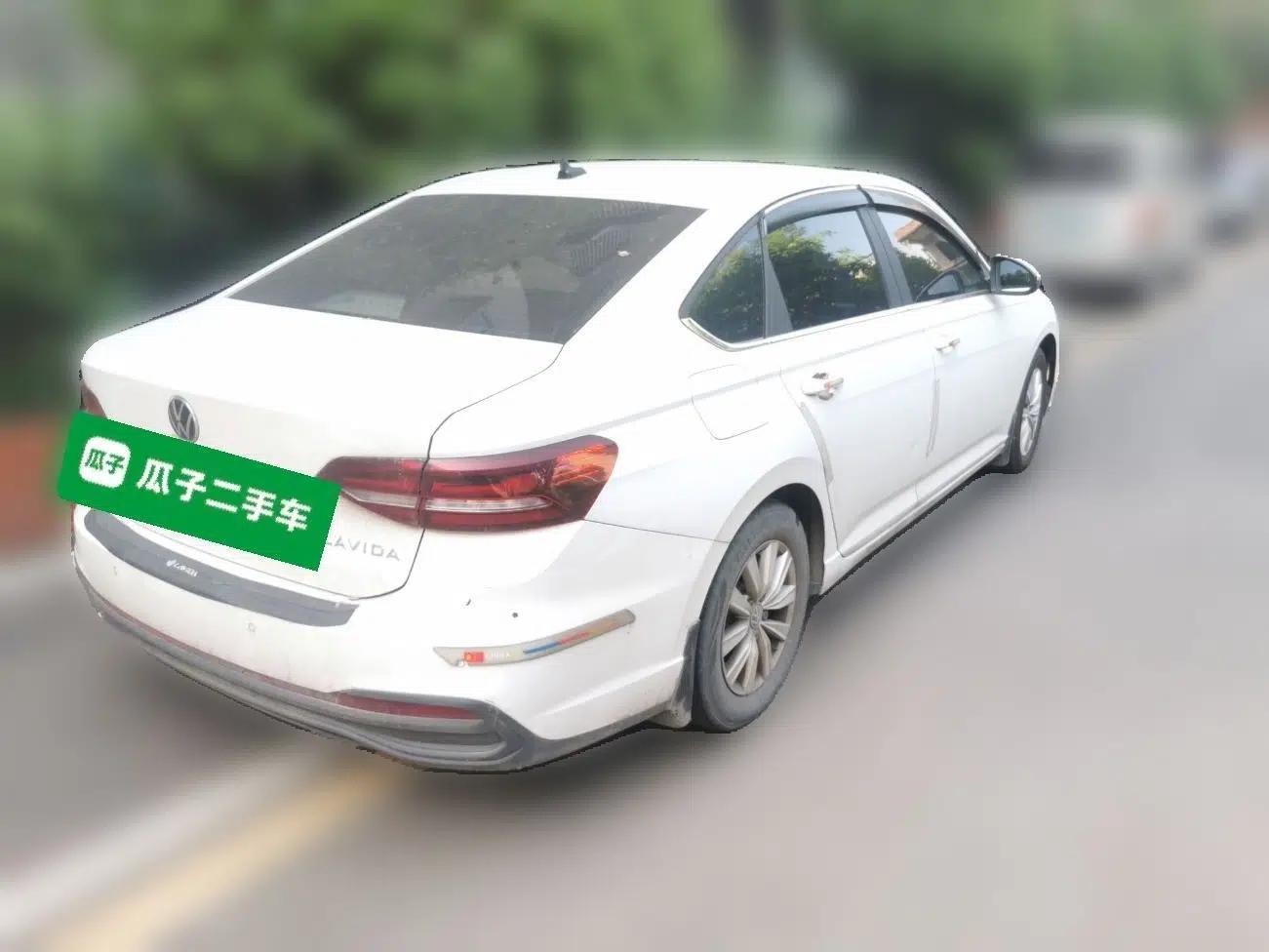 Volkswagen Lavida 2023 Revised 1.5L Automatic DeYi Edition — миниатюра 6