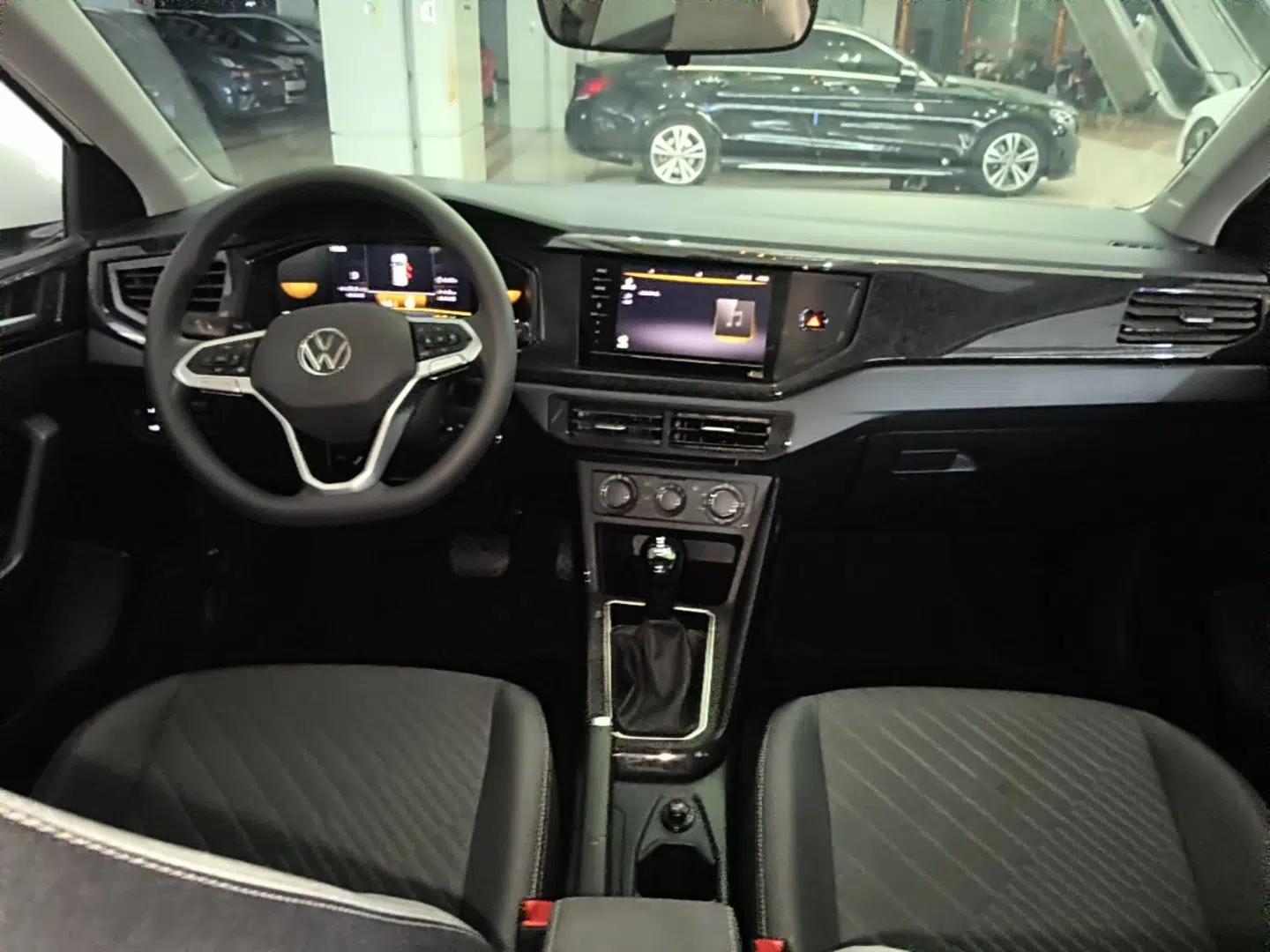 Volkswagen Lavida 2023 New Rui 1.5L Automatic New Yi Edition — миниатюра 12