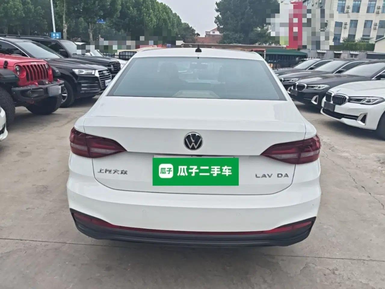 Volkswagen Lavida 2023 1.5L Automatic De Yi Edition — миниатюра 5