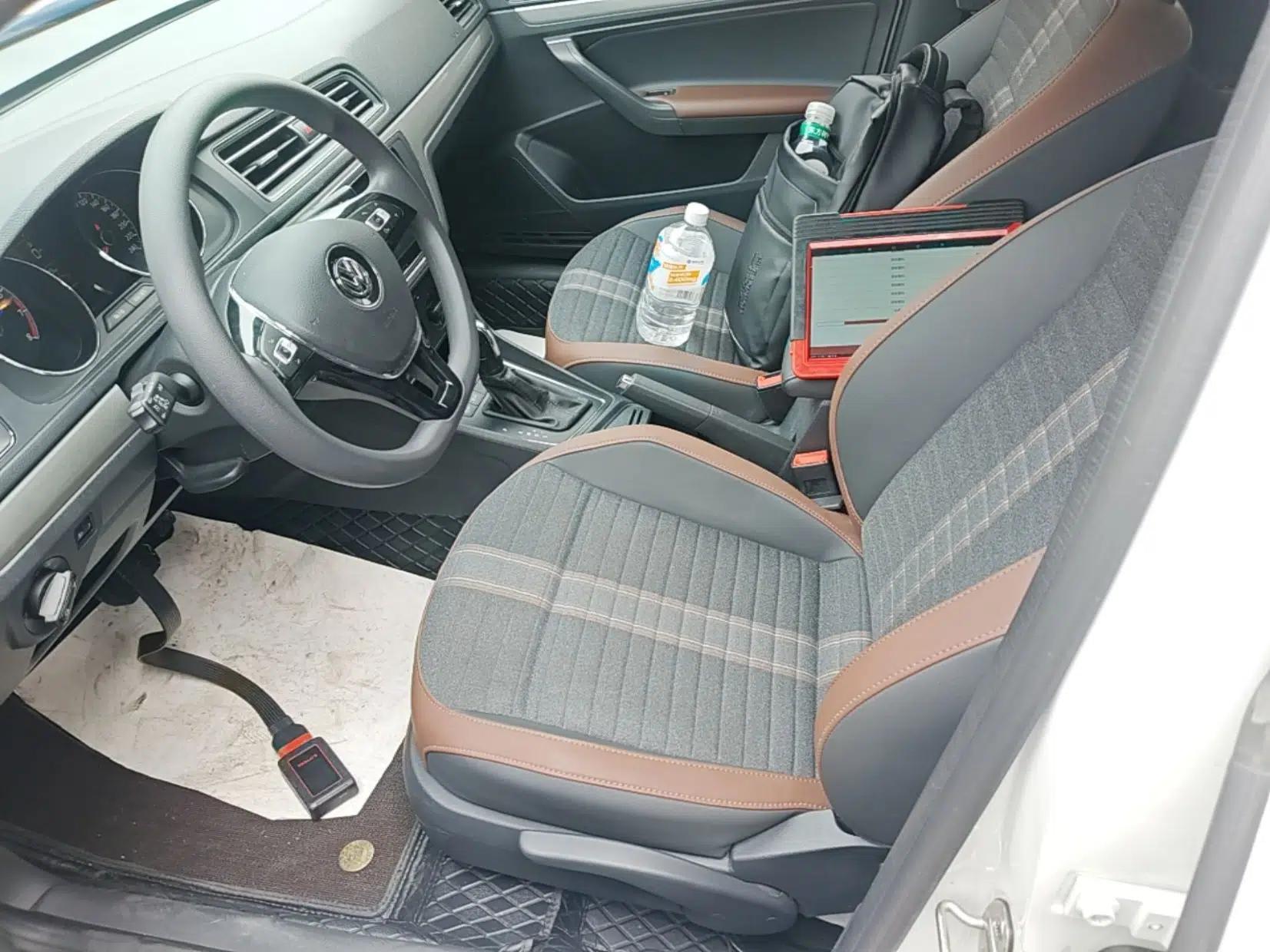 Volkswagen Lavida 2019 Lavida Start 1.5L Automatic Comfort Edition China VI Standard — миниатюра 17