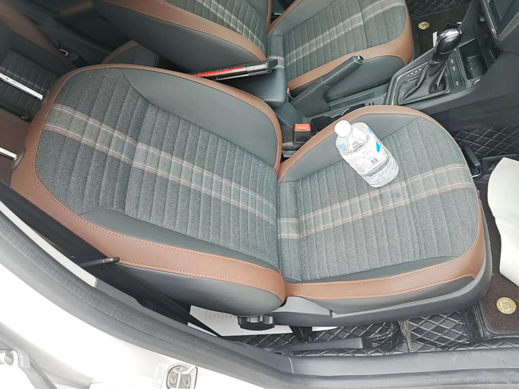 Volkswagen Lavida 2019 Lavida Start 1.5L Automatic Comfort Edition China VI Standard — миниатюра 19