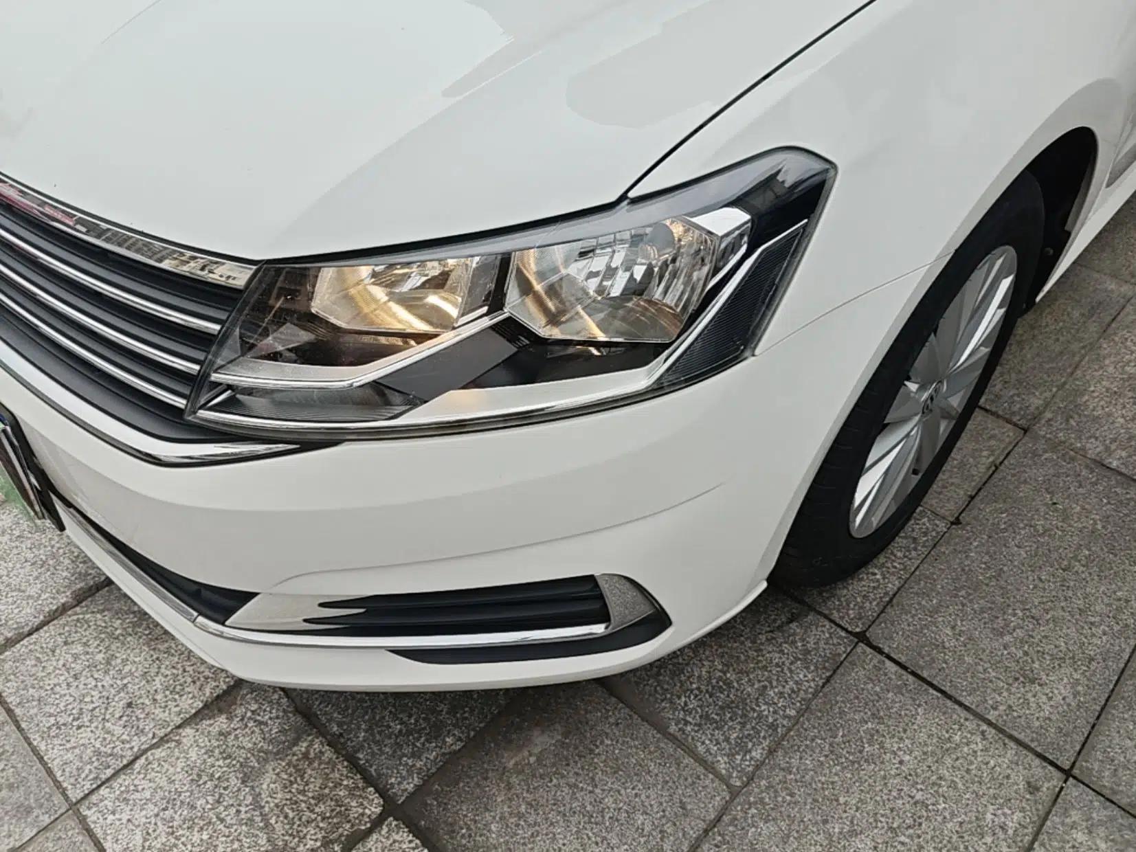Volkswagen Lavida 2019 Lavida Start 1.5L Automatic Comfort Edition China VI Standard — миниатюра 8