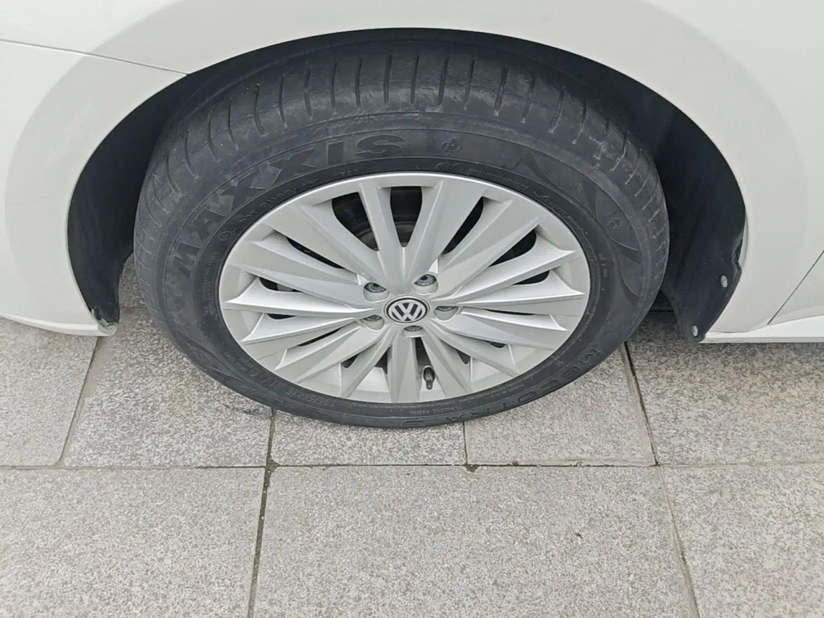 Volkswagen Lavida 2019 Lavida Start 1.5L Automatic Comfort Edition China VI Standard — миниатюра 10