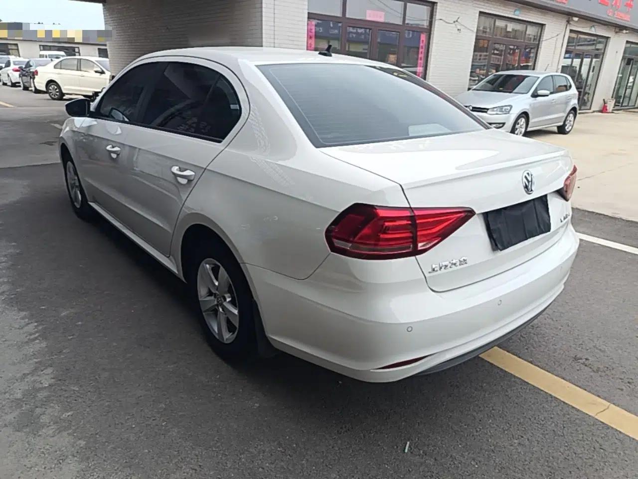 Volkswagen Lavida 2019 Lavida Start 1.5L Automatic Trendy Version China VI Standard — миниатюра 4