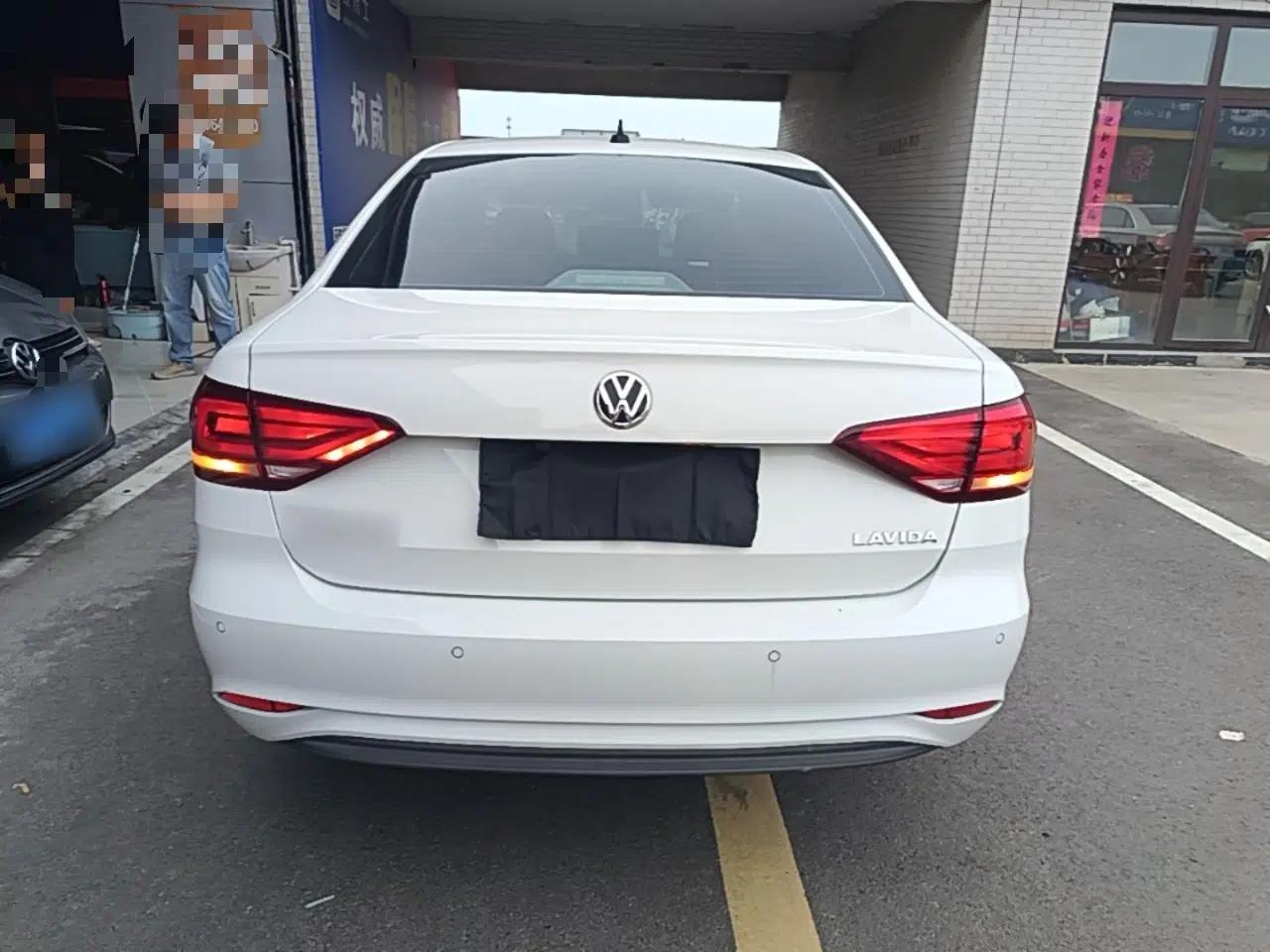 Volkswagen Lavida 2019 Lavida Start 1.5L Automatic Trendy Version China VI Standard — миниатюра 5