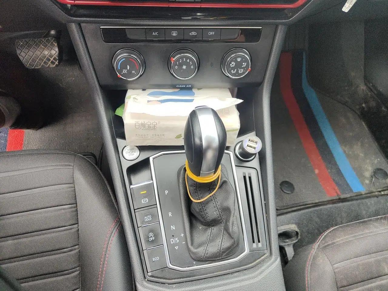 Volkswagen Lavida 2023 300TSI DSG Starry Full-Comfort Edition — миниатюра 14
