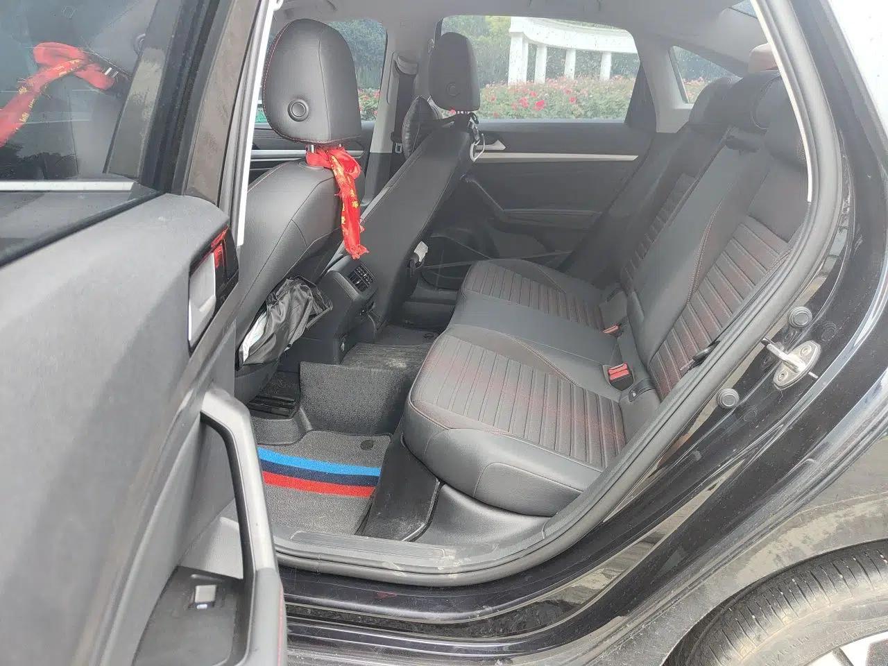 Volkswagen Lavida 2023 300TSI DSG Starry Full-Comfort Edition — миниатюра 17