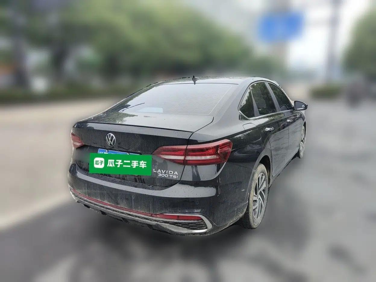 Volkswagen Lavida 2023 300TSI DSG Starry Full-Comfort Edition — миниатюра 6