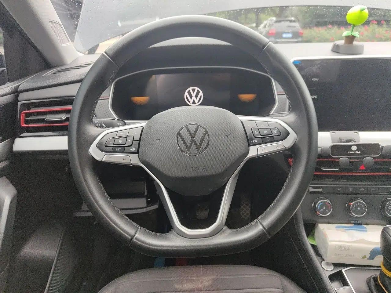 Volkswagen Lavida 2023 300TSI DSG Starry Full-Comfort Edition — миниатюра 10