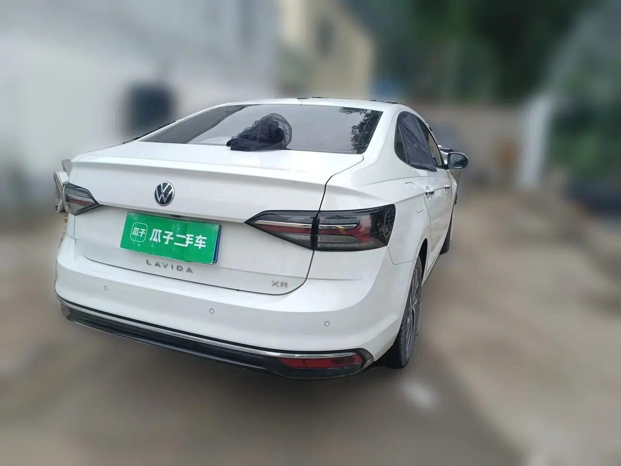 Volkswagen Lavida 2023 New Sharp 1.5L Automatic New Wish Edition — миниатюра 4