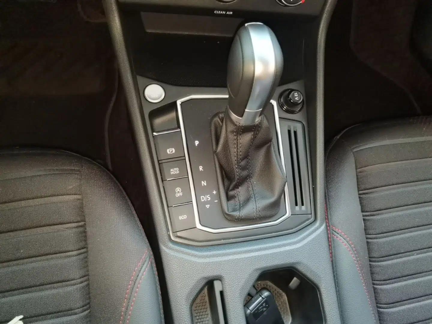 Volkswagen Lavida 2023 300TSI DSG Starry Full-Comfort Edition — миниатюра 16