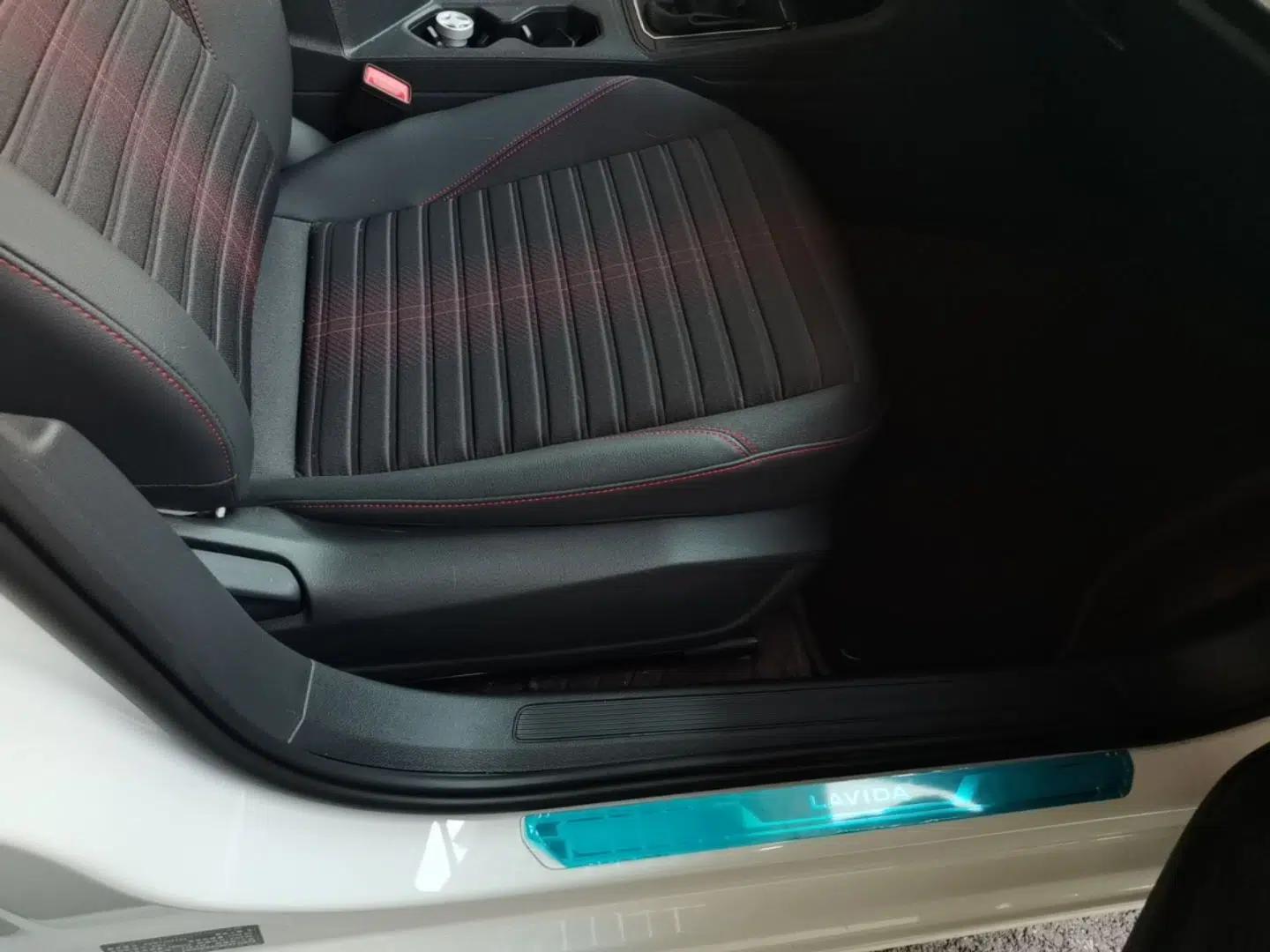 Volkswagen Lavida 2023 300TSI DSG Starry Full-Comfort Edition — миниатюра 19