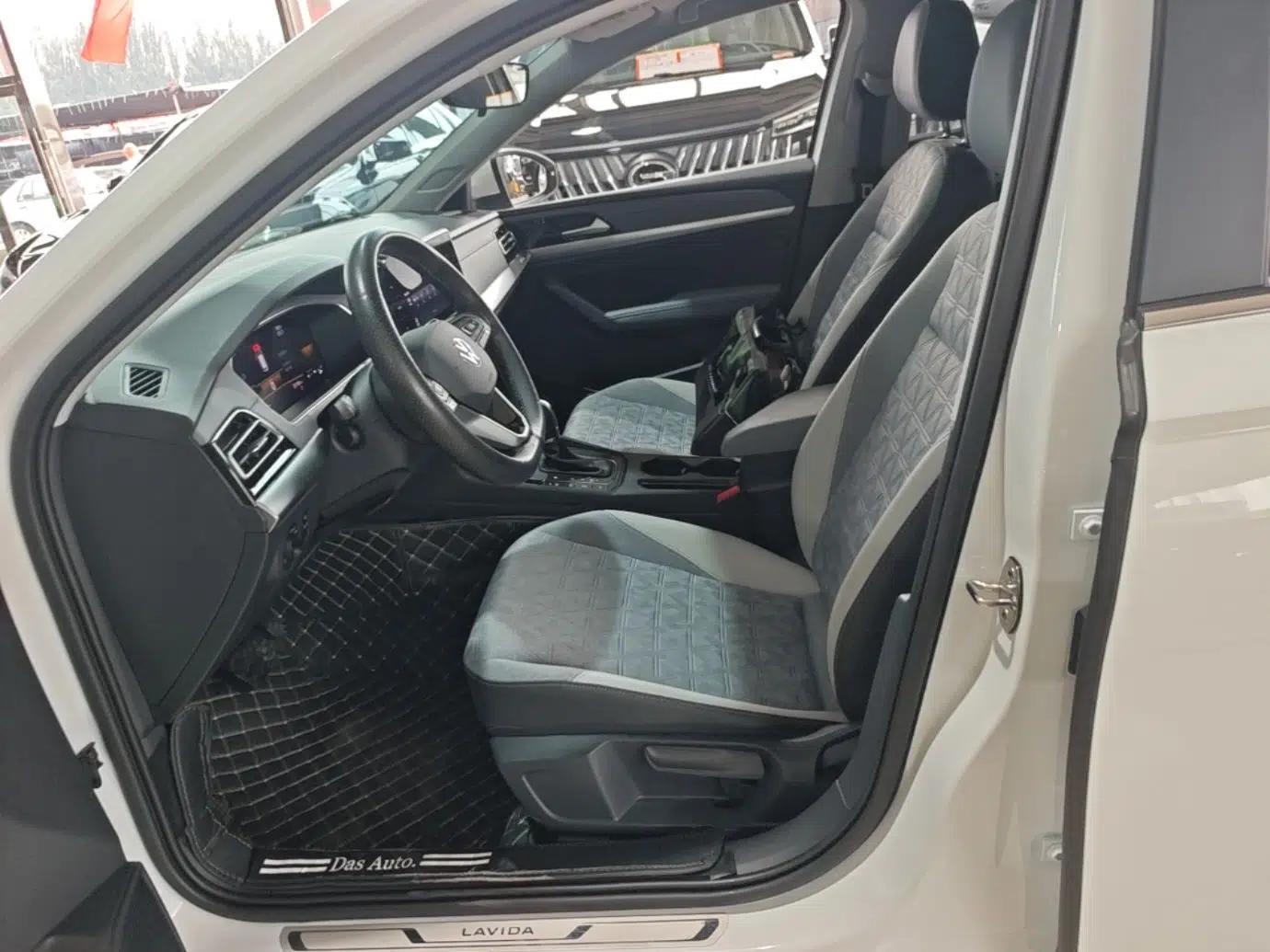 Volkswagen Lavida 2023 280TSI DSG Full-Comfort Edition — миниатюра 17