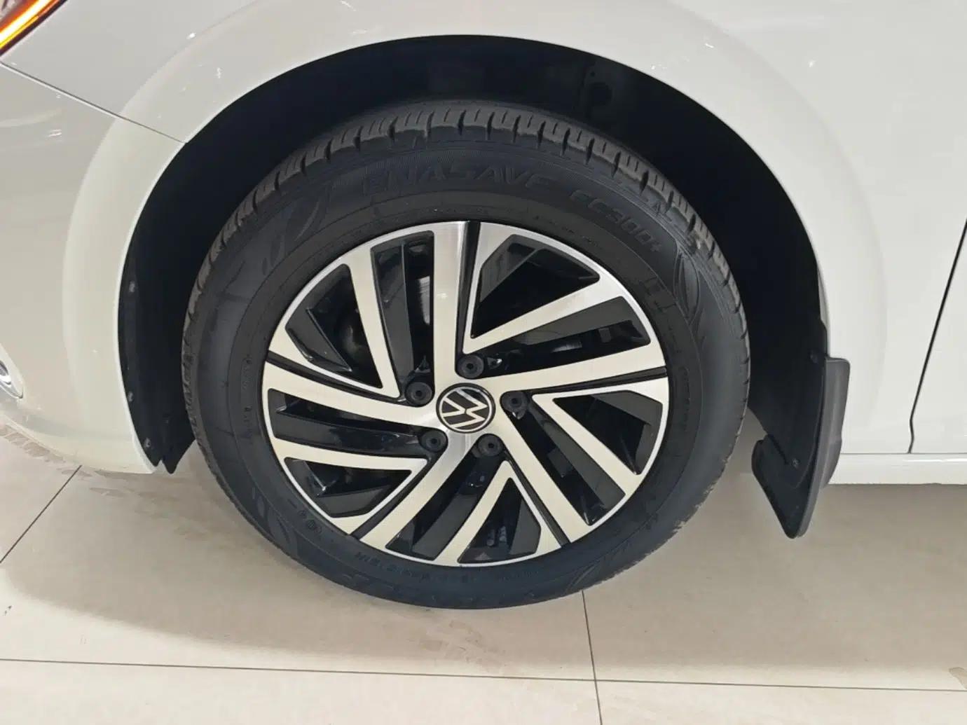 Volkswagen Lavida 2023 280TSI DSG Full-Comfort Edition — миниатюра 10