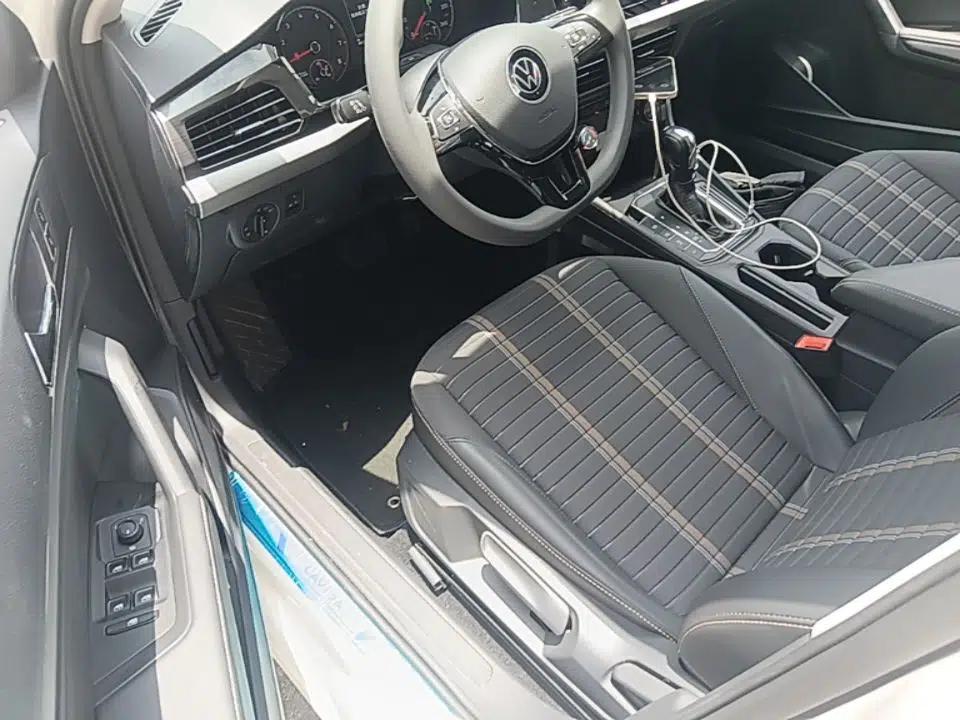 Volkswagen Lavida 2021 280TSI DSG Comfort Edition — миниатюра 23