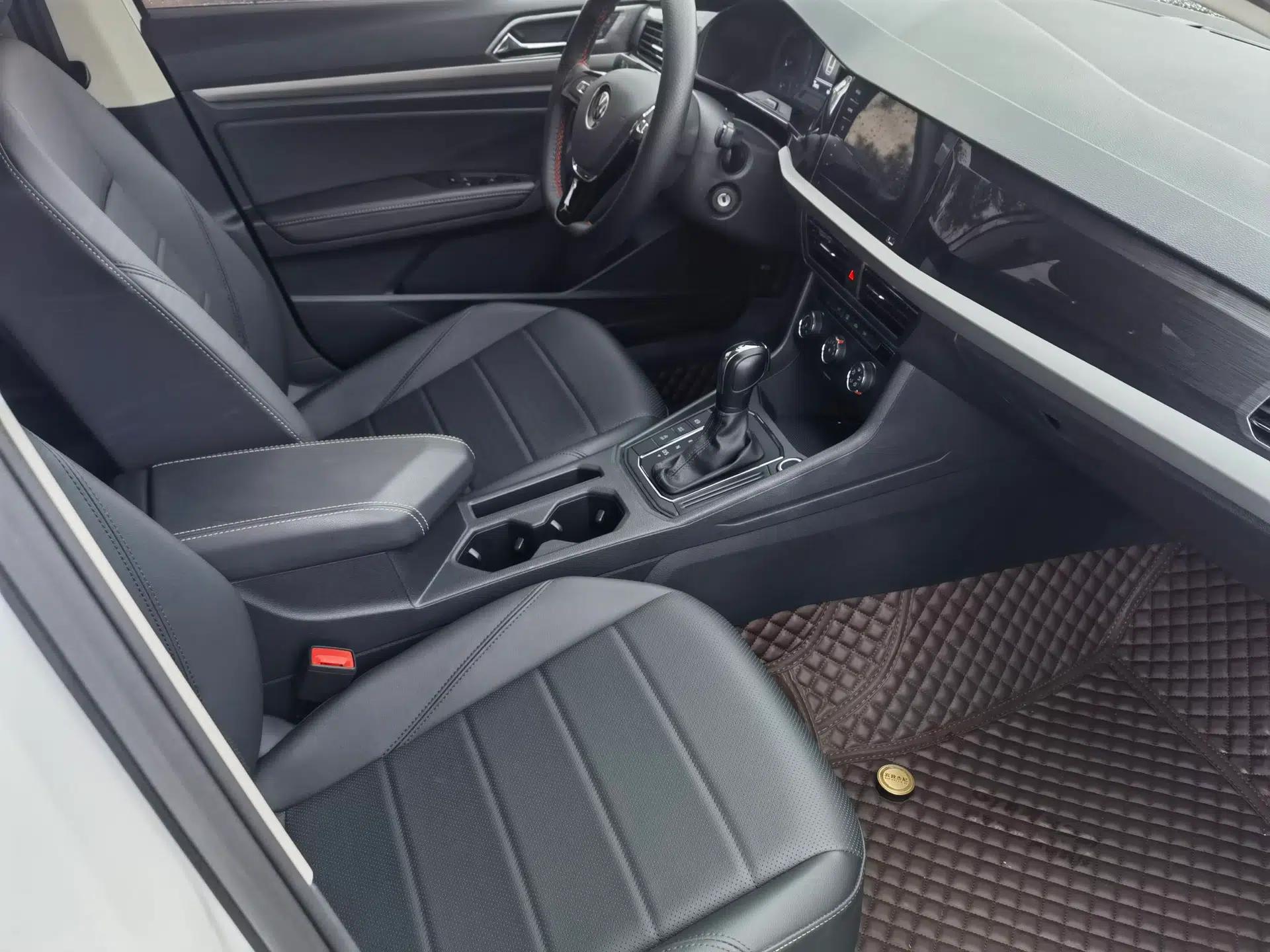 Volkswagen Lavida 2021 1.5L Automatic Comfort Edition — миниатюра 16