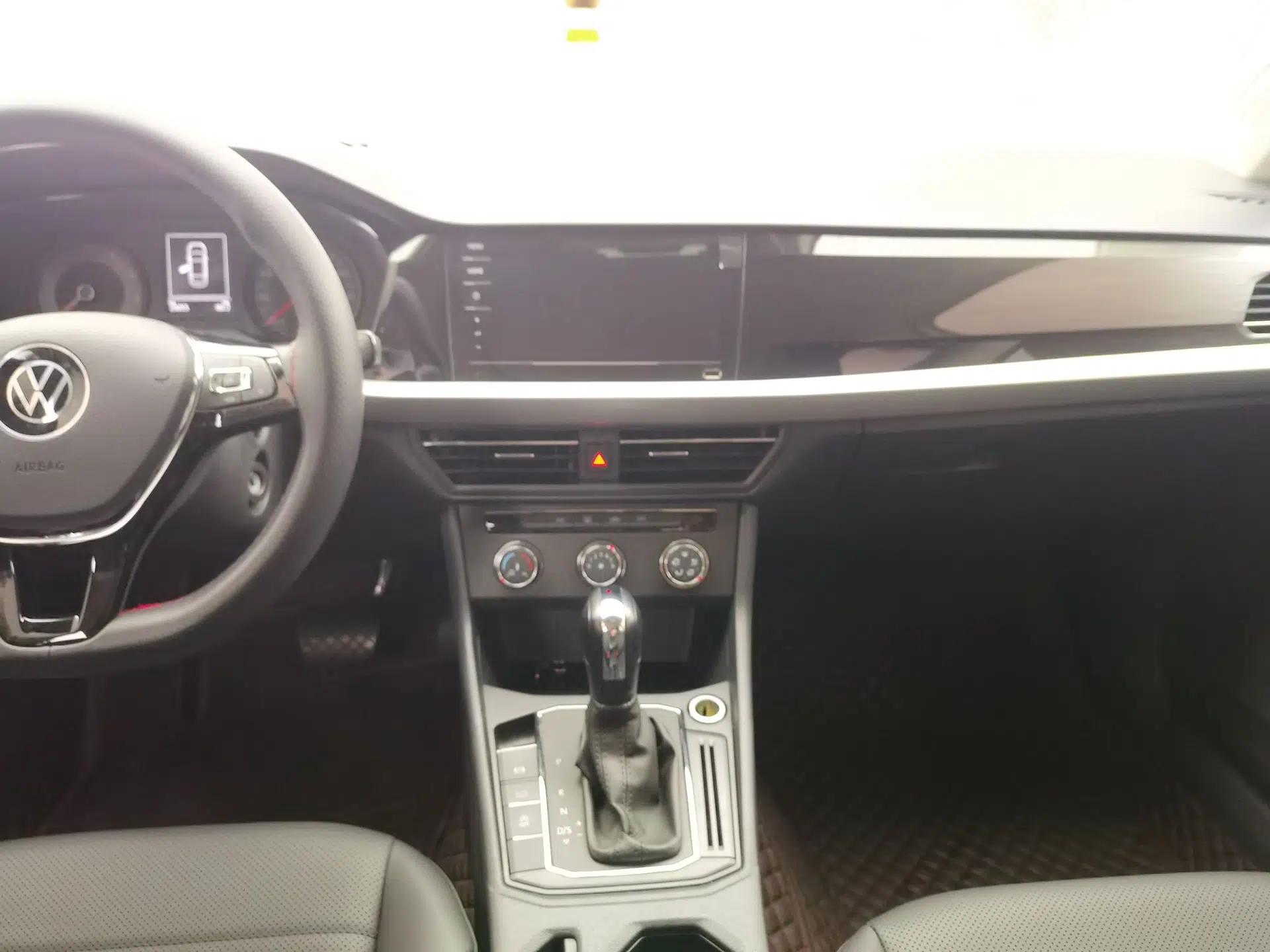 Volkswagen Lavida 2021 1.5L Automatic Comfort Edition — миниатюра 9