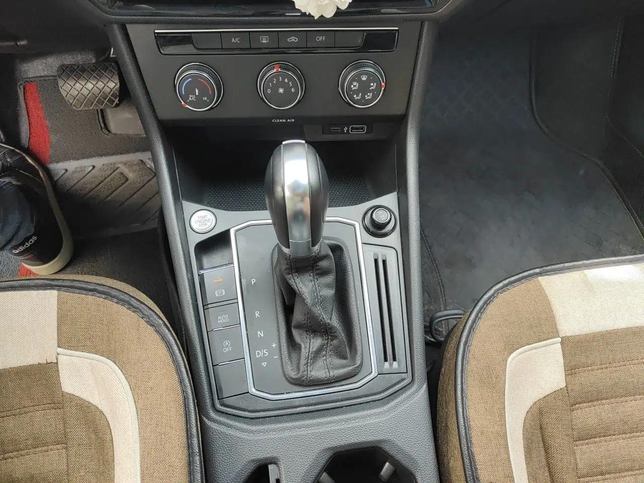 Volkswagen Lavida 2023 1.5L Automatic 5 Million Edition — миниатюра 14