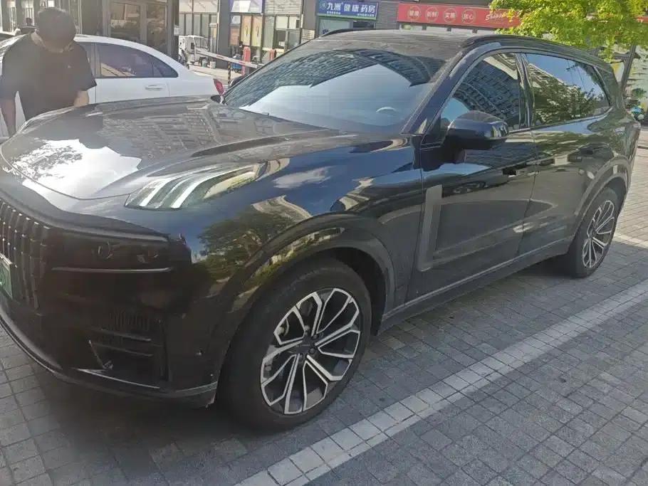 Lynk & Co 09 EM-P 2023 2.0TD EM-P Long Range Edition PM Six-Seater — миниатюра 1